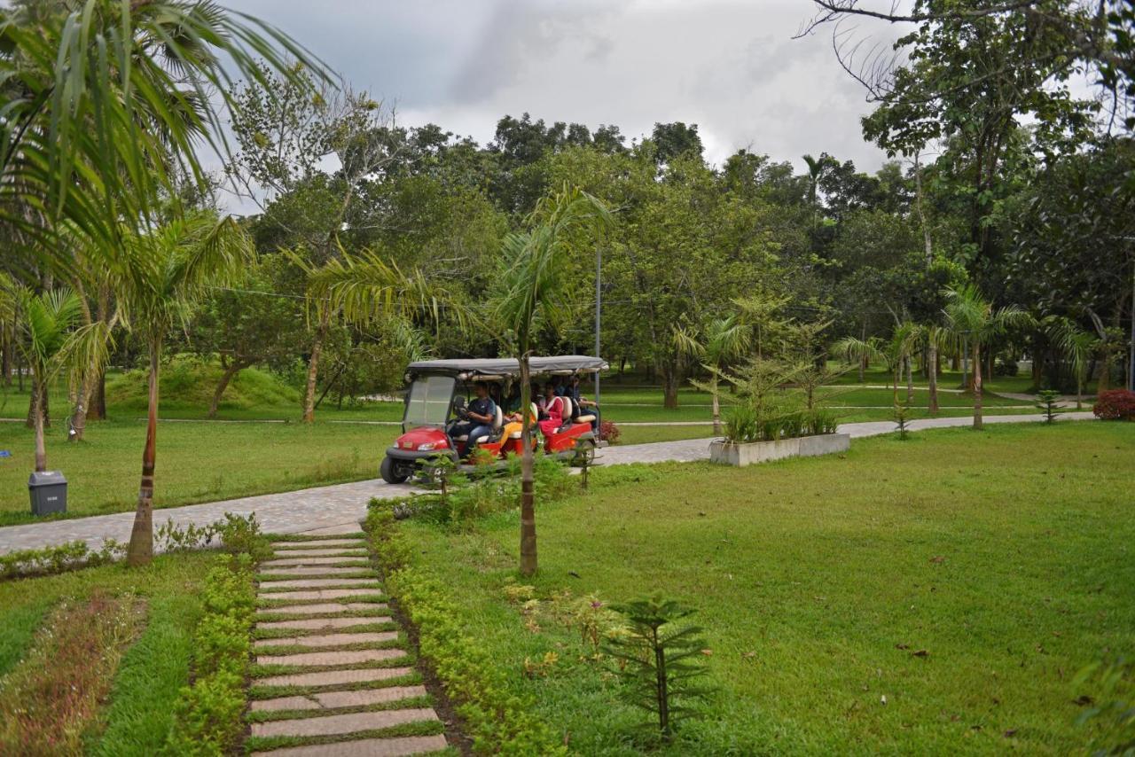 Sarah Resort Gazipur Exterior photo